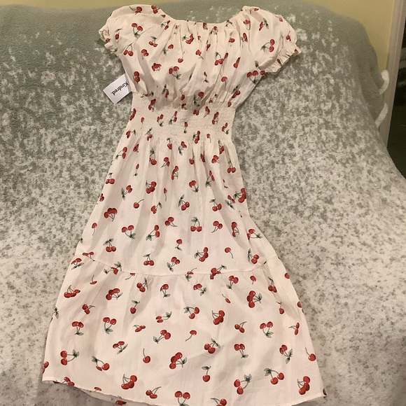 Charming Cherry Print Cotton Dress NWT Size Small - Picture 11 of 16